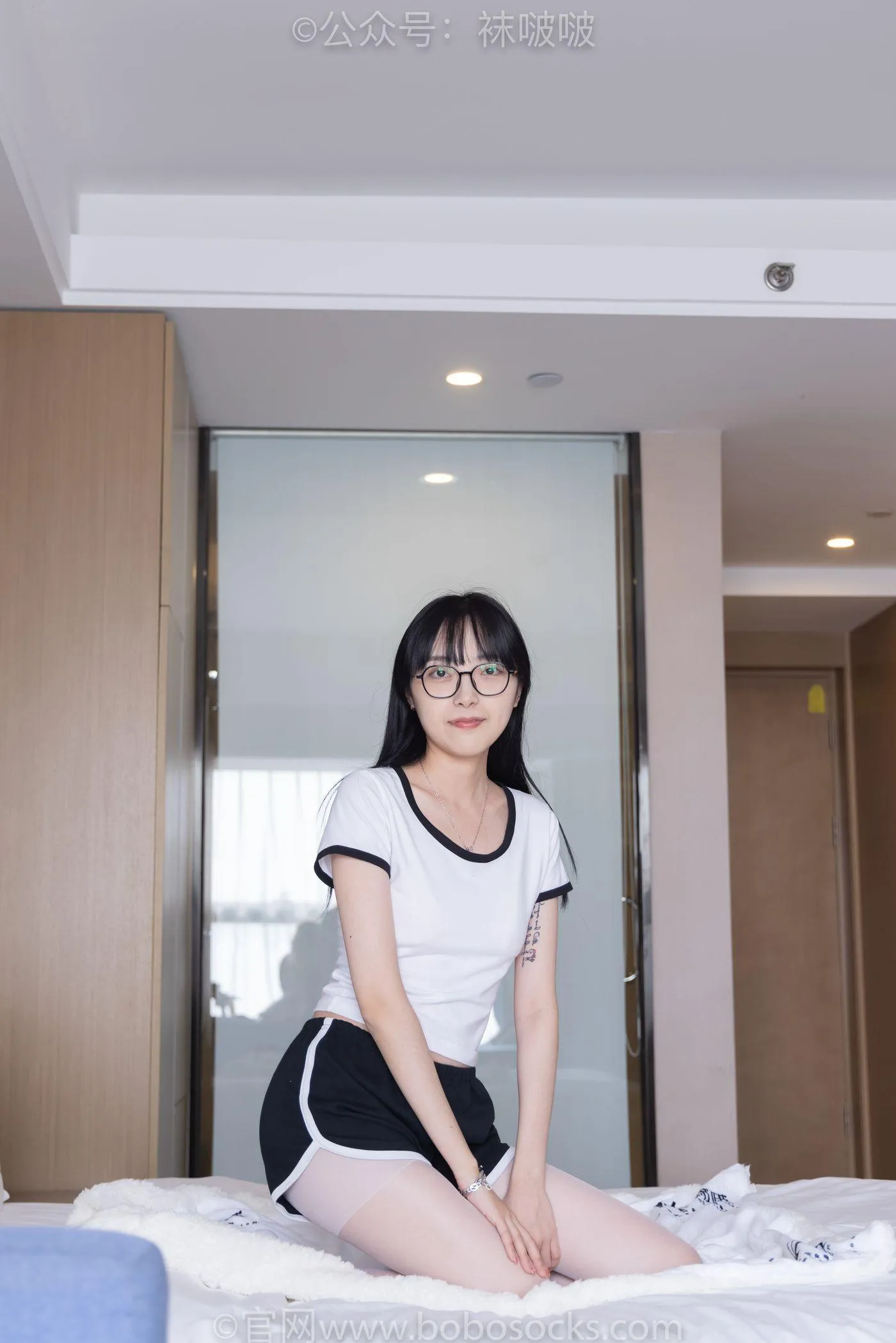 [BoBoSocks袜啵啵]NO.037 稚予-帆布鞋、短白棉袜、白丝 [136P]插图